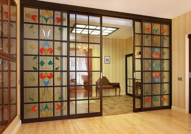 Раздвижные межкомнатные двери в интерьере квартиры: обзор - фото1
