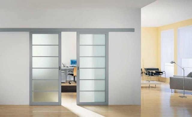 Раздвижные межкомнатные двери в интерьере квартиры: обзор - фото7