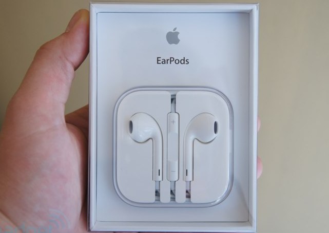 Наушники Apple EarPods: как отличить оригинал от подделки - фото1