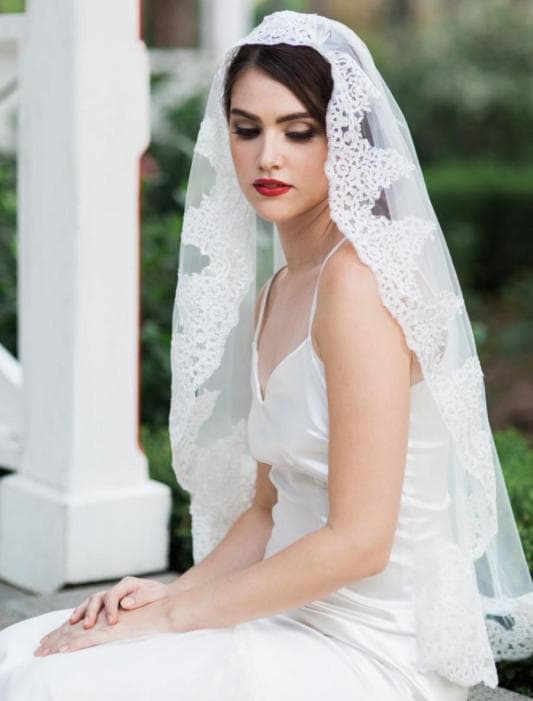 Фата на свадьбу (обзор, советы) - фото5 Фата на свадьбу (обзор, советы) - фото5