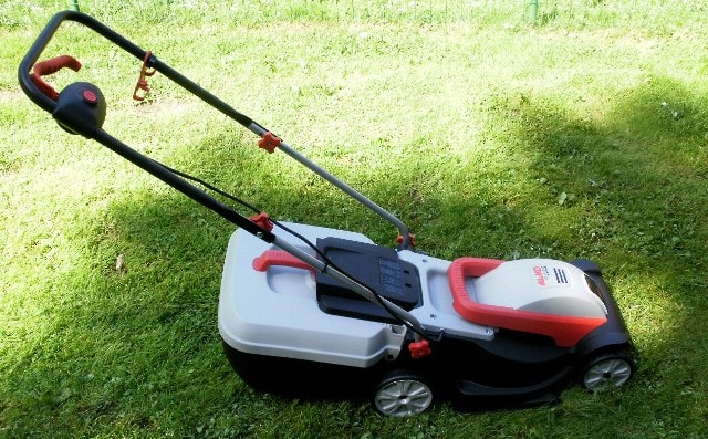 Мотокоса или газонокосилка: что выбрать - фото3