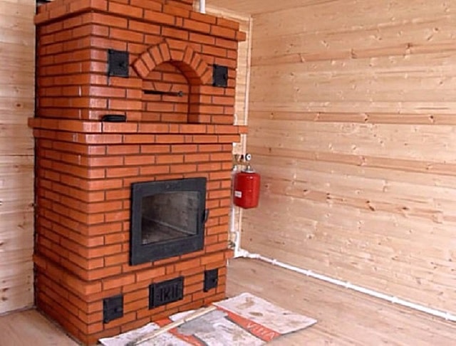 Печи-камины для загородного дома из кирпича - фото5