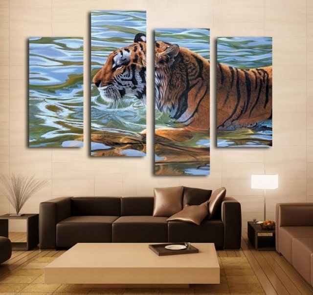 Модульные картины в интерьере гостиной над диваном - фото8