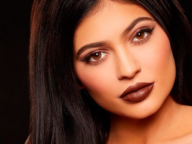 Модный макияж 2019 года: быстро и легко на каждый день - фото8 Модный макияж 2019 года: быстро и легко на каждый день - фото8