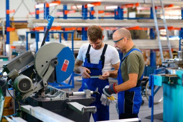 Работа в Чехии для украинцев: востребованные вакансии 2017-2018 для мужчин и женщин - фото3