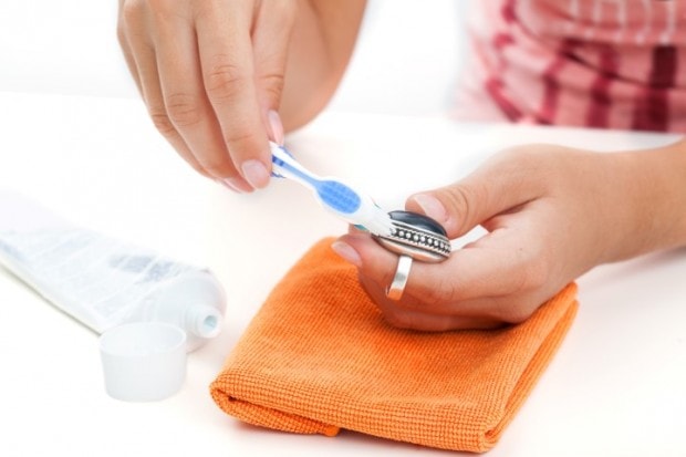 Как почистить серебряные украшения в домашних условиях (с камнями и без) - фото4