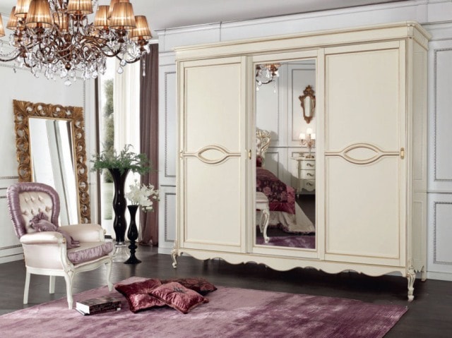 Шкаф в спальню с распашными дверями: интересные варианты - фото5