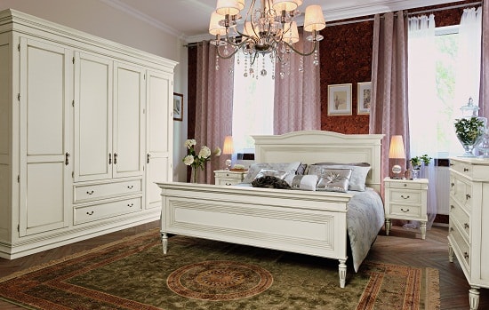 Шкаф в спальню с распашными дверями: интересные варианты - фото6