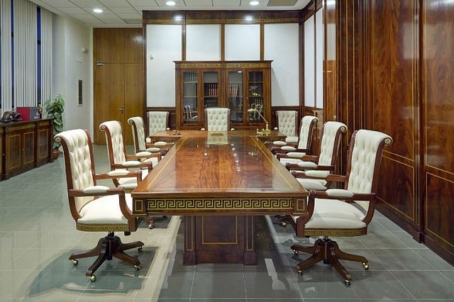 Столы для переговоров и конференций в интерьере: интересные идеи - фото3