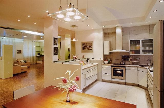 Как расположить точечные светильники на натяжном потолке: фото4