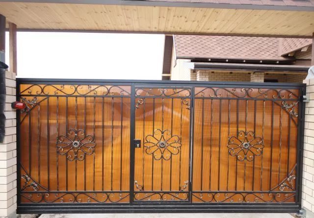 Откатные ворота с калиткой внутри - фото7