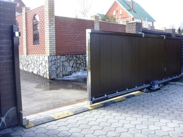 Откатные ворота: виды, особенности, преимущества - фото2