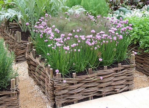 Декоративный забор для клумбы своими руками - фото5