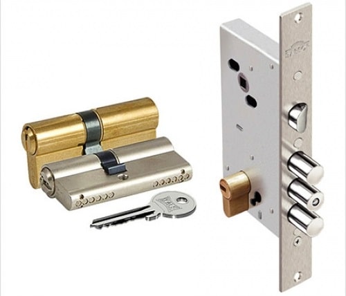 Дверной замок: виды, характеристики, использование - фото3