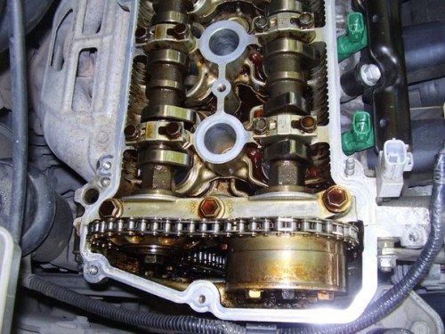 Почему чернеет моторное масло? - фото 2